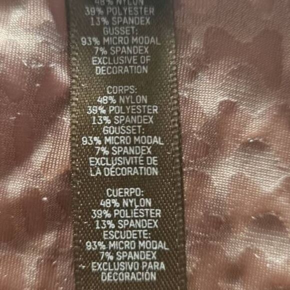 SKIMS embossed logo side string panty Nwt - Picture 5 of 6